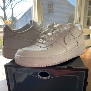 All White Air Force 1 Low